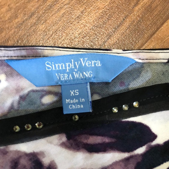 Simply Vera Dress - Picture 3 of 3